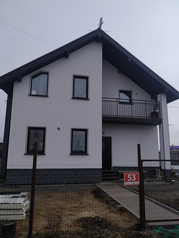 Фасадные панели под штукатурку Vinylit на объекте в Ленинградской области