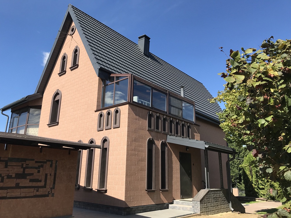 Модульная металлочерепица Ruukki Frigge на объекте в Мистолово