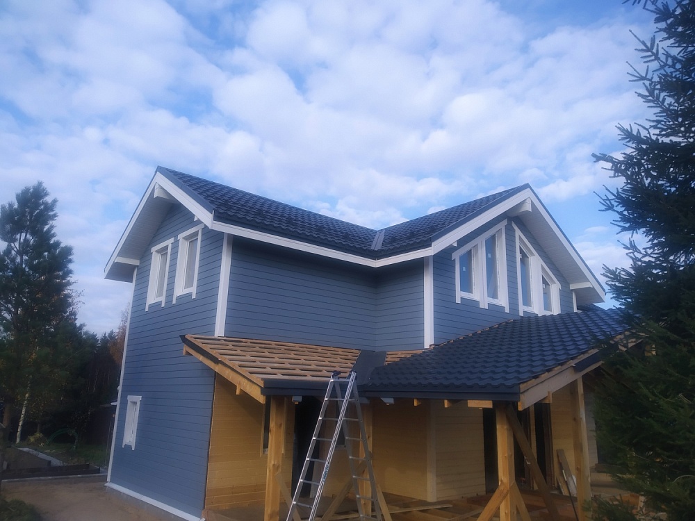 Модульная металлочерепица Ruukki Finnera на объекте в к.п. Новые дубки